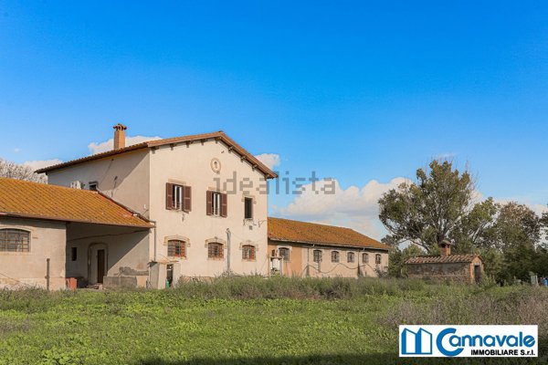 casa indipendente in vendita a Fiumicino