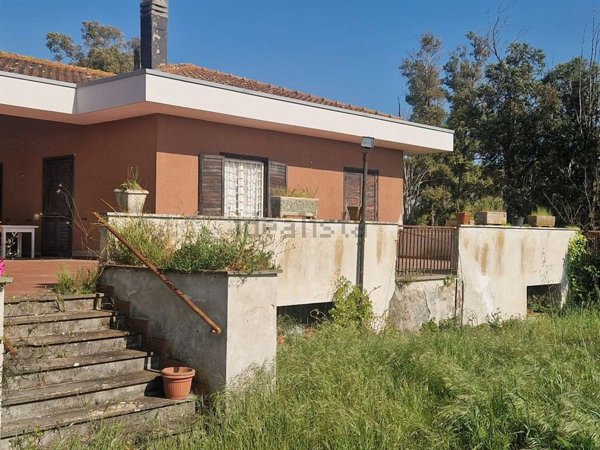 casale in vendita a Fiumicino in zona Aranova