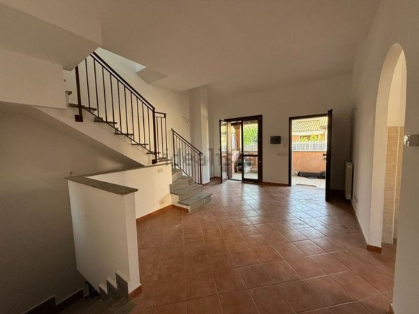 casa indipendente in vendita a Fiumicino in zona Aranova
