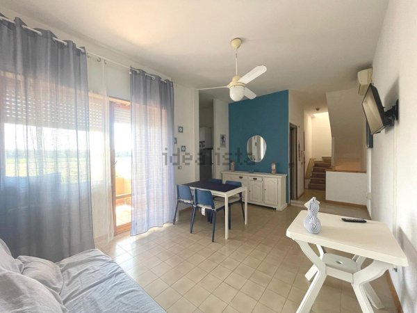 appartamento in vendita a Fiumicino in zona Fregene