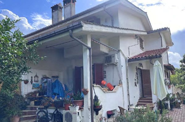 casa indipendente in vendita a Fiumicino in zona Fregene