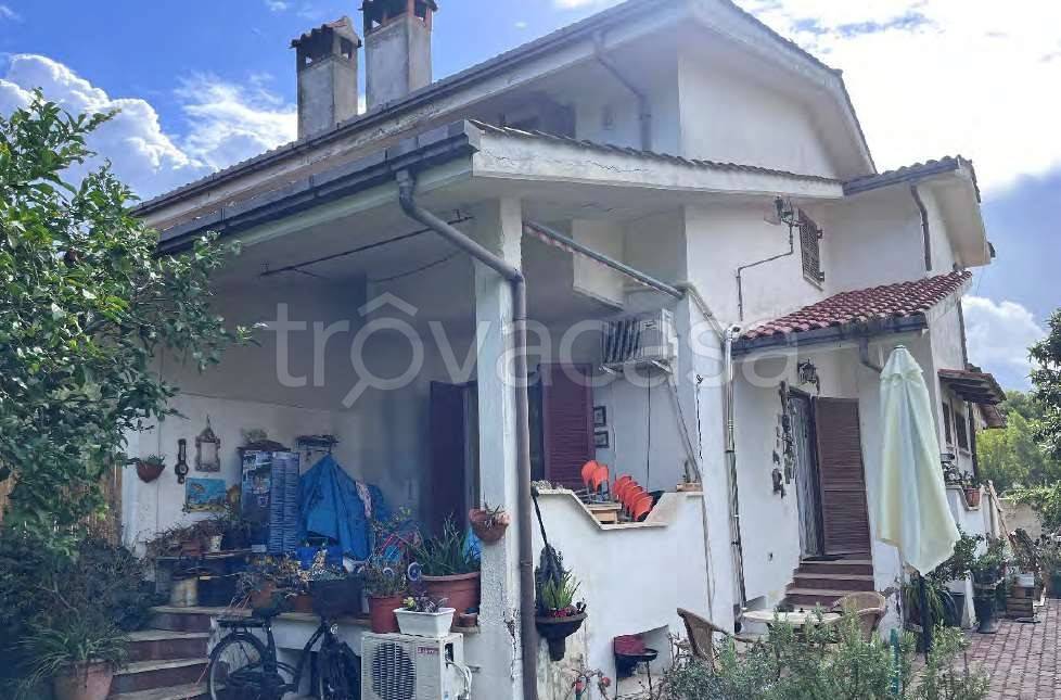 casa indipendente in vendita a Fiumicino in zona Fregene