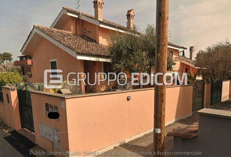 appartamento in vendita a Fiumicino in zona Isola Sacra