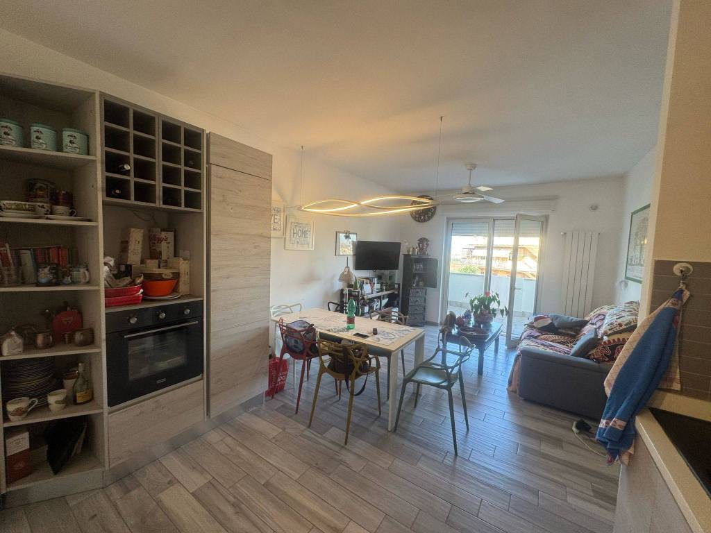 casa indipendente in vendita a Fiumicino in zona Isola Sacra