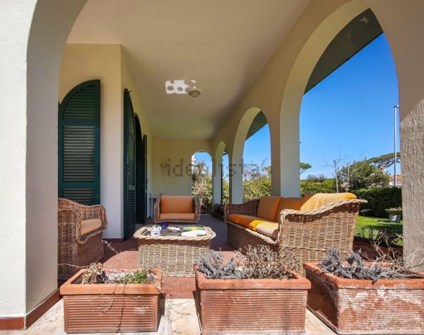 casa indipendente in vendita a Fiumicino in zona Fregene