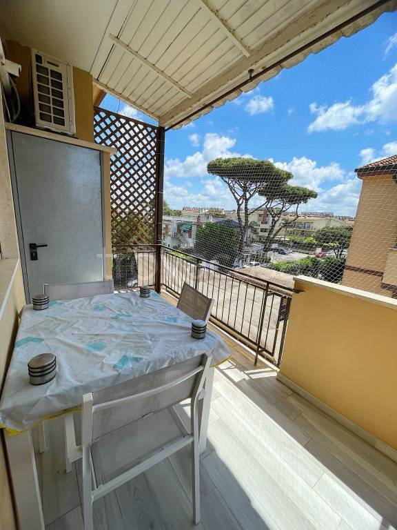 appartamento in vendita a Fiumicino in zona Fregene
