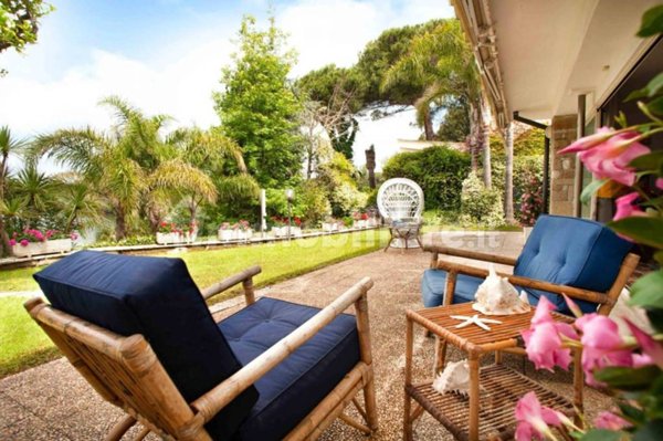 casa indipendente in vendita a Fiumicino in zona Fregene