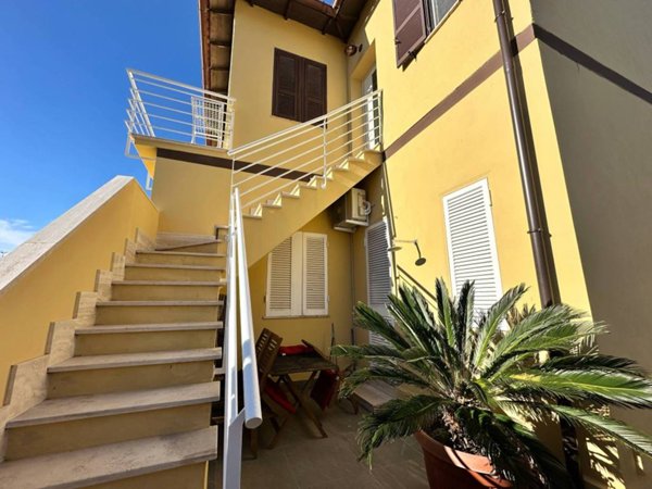 appartamento in vendita a Fiumicino in zona Fregene