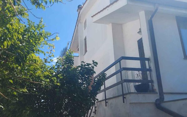 casa indipendente in vendita a Fiumicino in zona Fregene