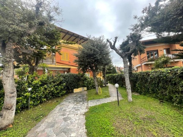 casa indipendente in vendita a Fiumicino in zona Maccarese