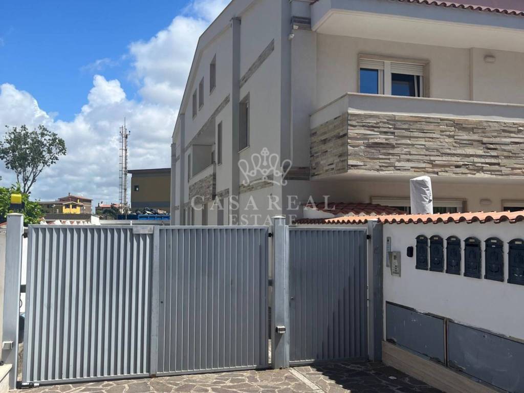appartamento in vendita a Fiumicino in zona Isola Sacra