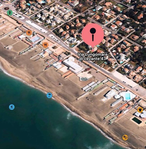 casa indipendente in vendita a Fiumicino in zona Fregene