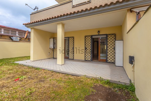 appartamento in vendita a Fiumicino in zona Isola Sacra