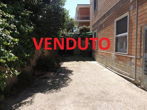 appartamento in vendita a Fiumicino in zona Isola Sacra