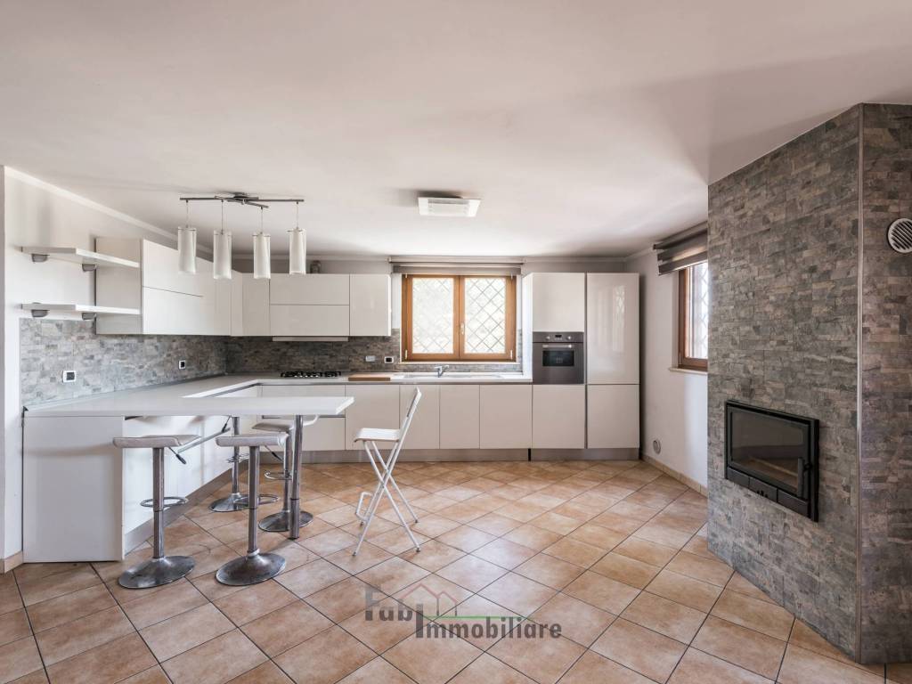 casa indipendente in vendita a Fiumicino in zona Isola Sacra