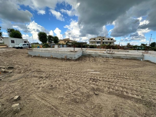 casa indipendente in vendita a Fiumicino in zona Isola Sacra
