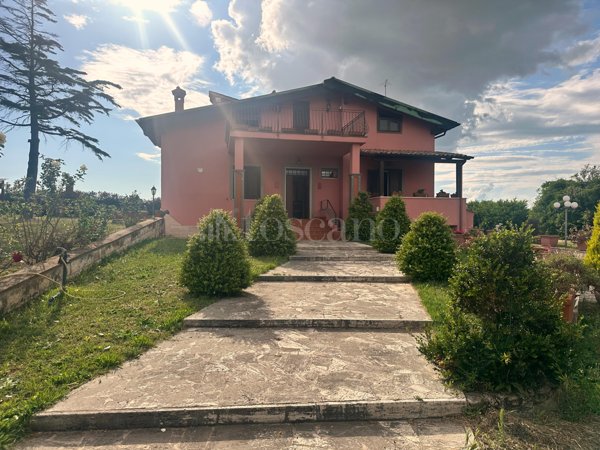 casa indipendente in vendita a Fiumicino in zona Torrimpietra