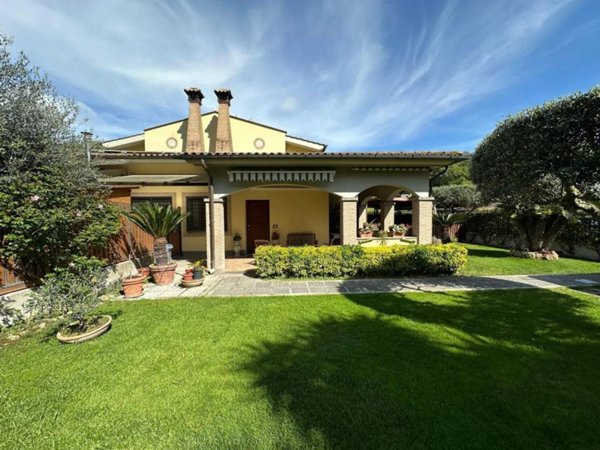 casa indipendente in vendita a Fiumicino in zona Aranova