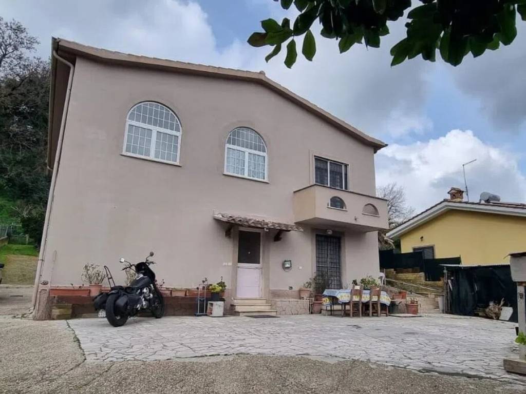 casa indipendente in vendita a Fiumicino in zona Aranova