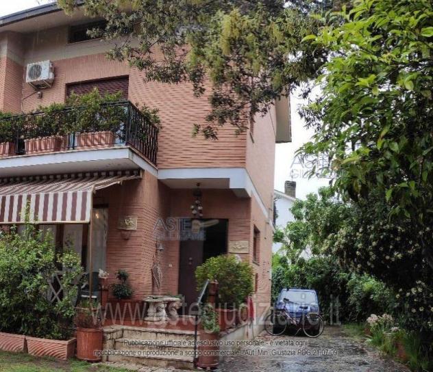 casa indipendente in vendita a Fiumicino in zona Fregene