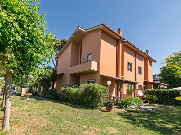 casa indipendente in vendita a Fiumicino in zona Fregene