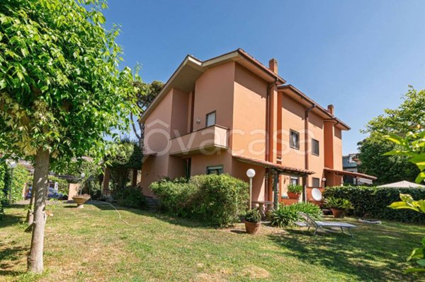 casa indipendente in vendita a Fiumicino in zona Fregene