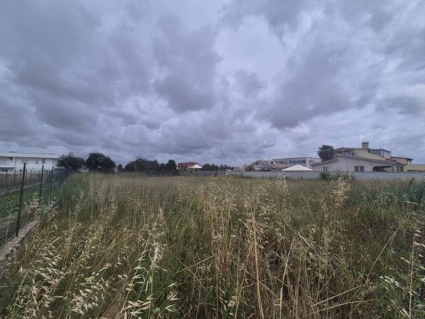 terreno agricolo in vendita a Fiumicino in zona Fregene