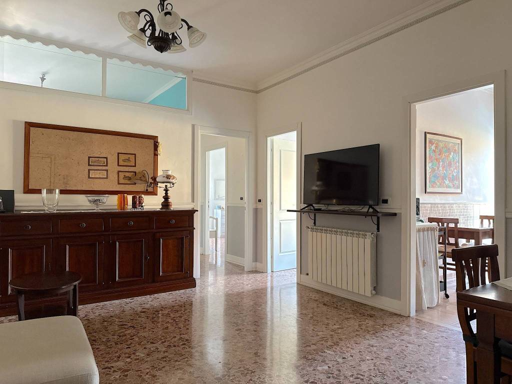 appartamento in vendita a Fiumicino in zona Isola Sacra