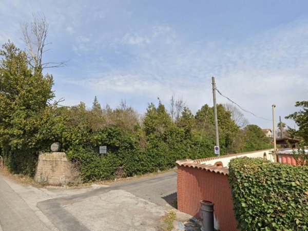 terreno agricolo in vendita a Fiumicino in zona Isola Sacra