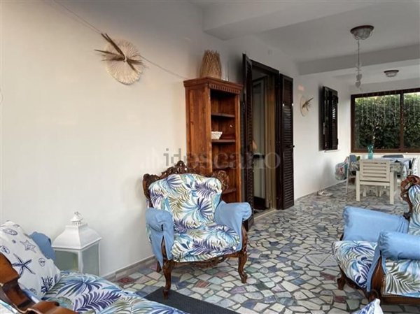casa indipendente in vendita a Fiumicino