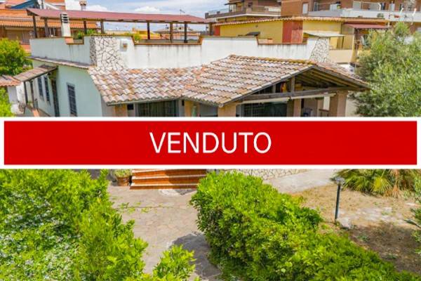 casa indipendente in vendita a Fiumicino in zona Passo Oscuro