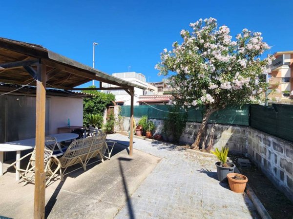 appartamento in vendita a Fiumicino in zona Passo Oscuro