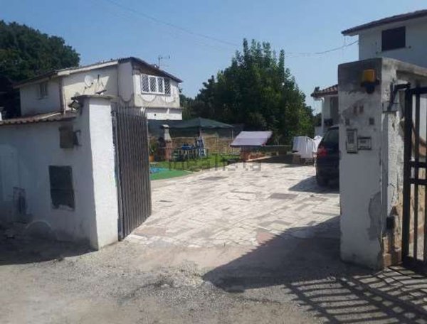 casa indipendente in vendita a Fiumicino in zona Aranova