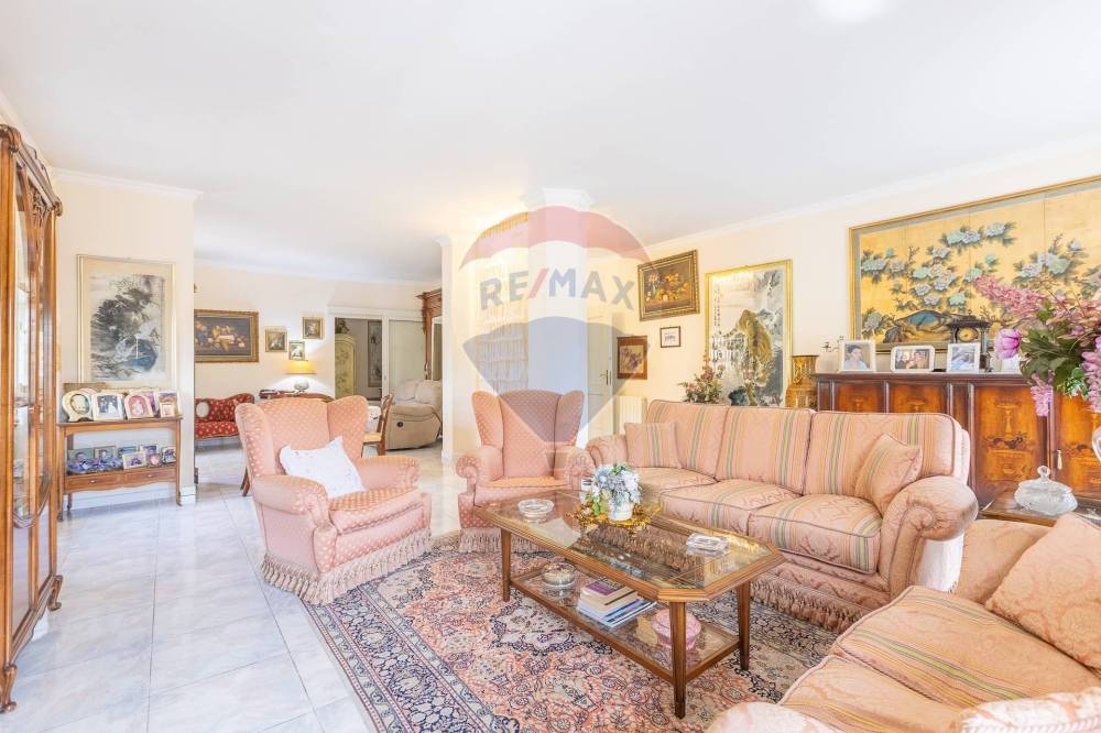 casa indipendente in vendita a Fiumicino in zona Isola Sacra