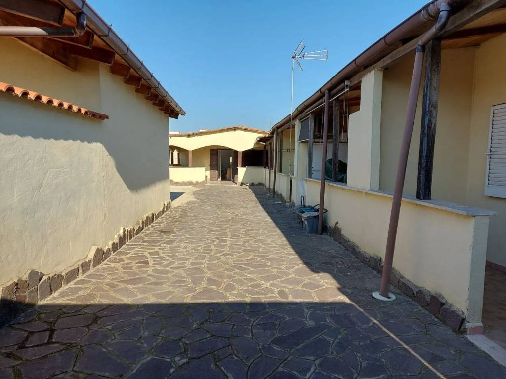 casa indipendente in vendita a Fiumicino in zona Focene
