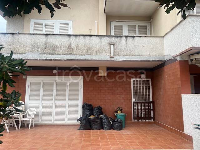 casa indipendente in vendita a Fiumicino in zona Fregene