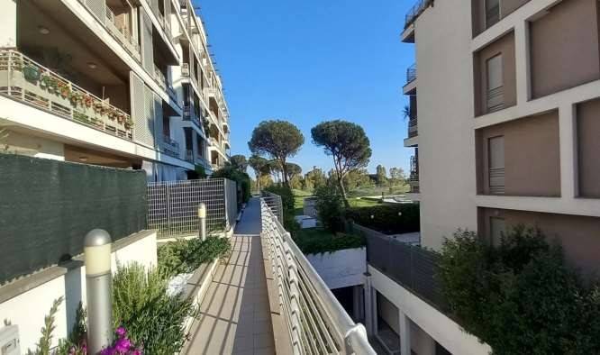 appartamento in vendita a Fiumicino in zona Tragliata