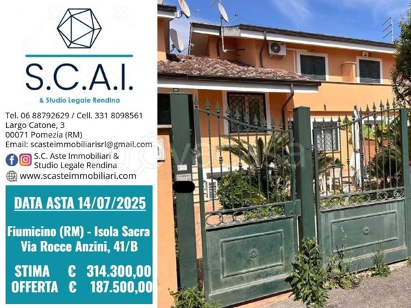 casa indipendente in vendita a Fiumicino in zona Isola Sacra
