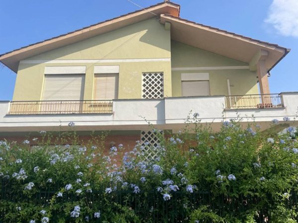 casa indipendente in vendita a Fiumicino in zona Fregene