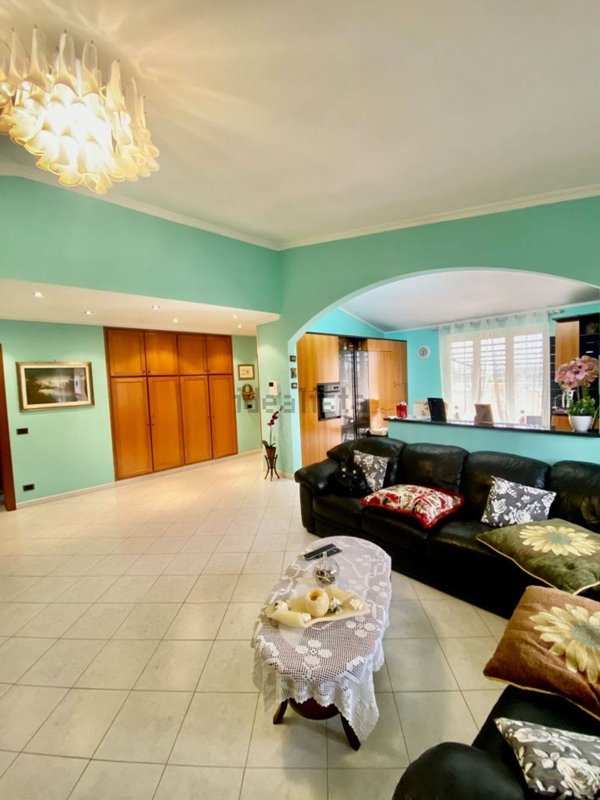 casa indipendente in vendita a Fiumicino