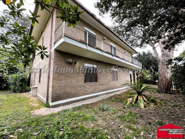 casa indipendente in vendita a Fiumicino in zona Fregene
