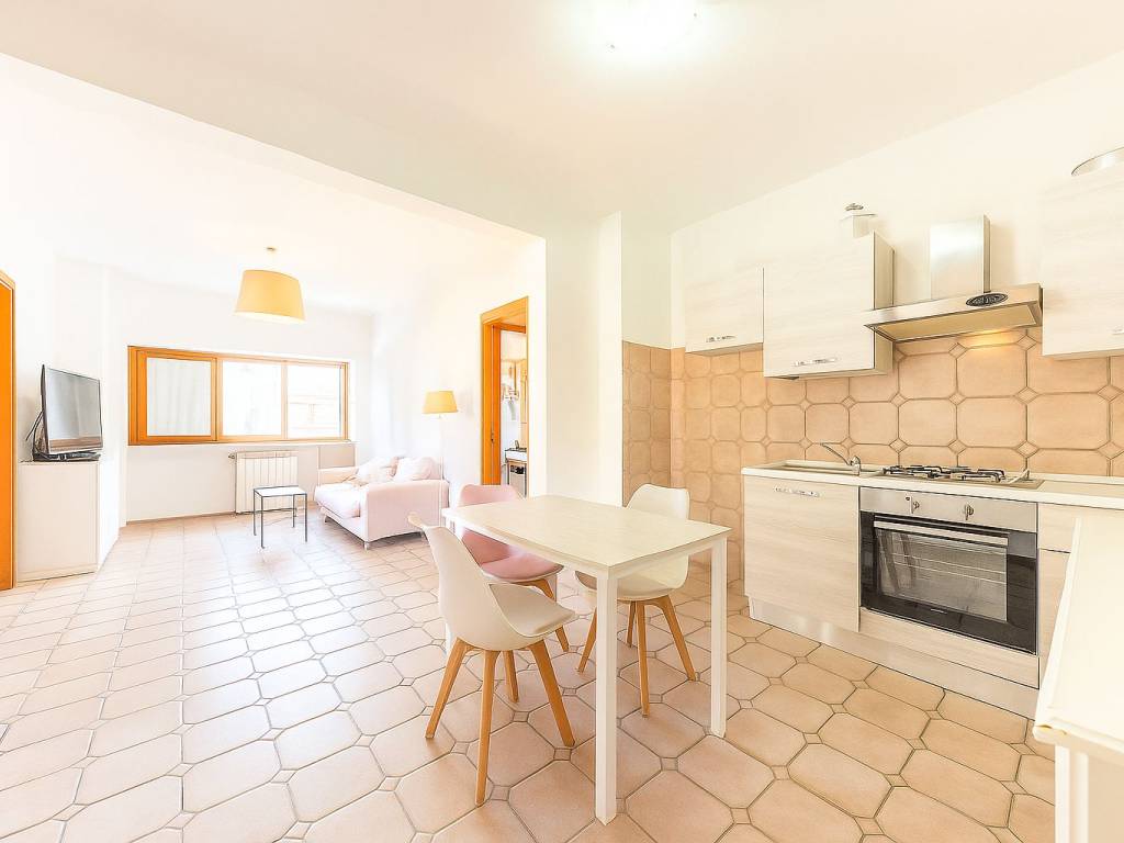 appartamento in vendita a Fiumicino in zona Isola Sacra