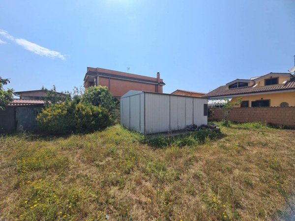terreno agricolo in vendita a Fiumicino in zona Isola Sacra