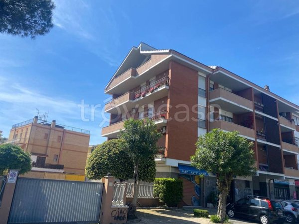 appartamento in vendita a Fiumicino in zona Isola Sacra