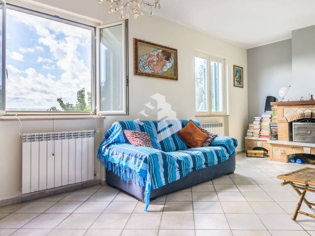 casa indipendente in vendita a Fiumicino in zona Testa di Lepre