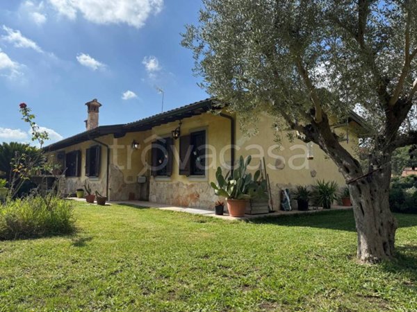 casa indipendente in vendita a Fiumicino in zona Aranova