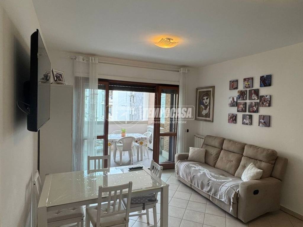 appartamento in vendita a Fiumicino in zona Isola Sacra
