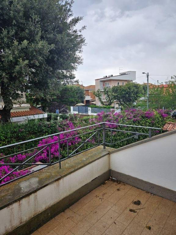 casa indipendente in vendita a Fiumicino in zona Fregene