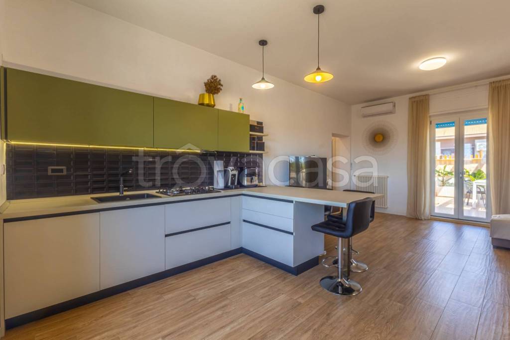 appartamento in vendita a Fiumicino in zona Isola Sacra