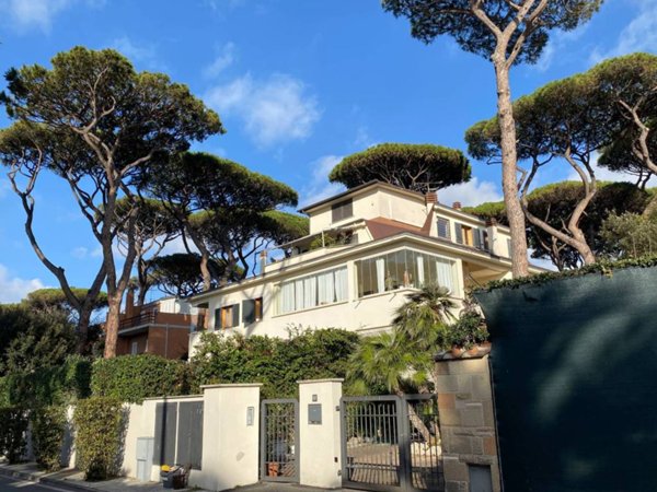 appartamento in vendita a Fiumicino in zona Fregene